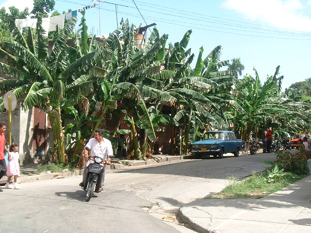 020725-santiago-de-cuba_reparto-santa-barbara-02