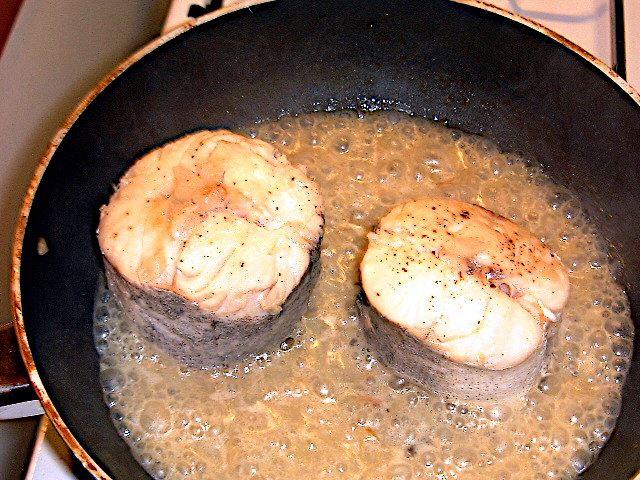 merluza-con-esparragos-01