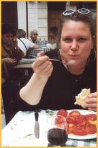 000000-charlotte_a-la-mesa